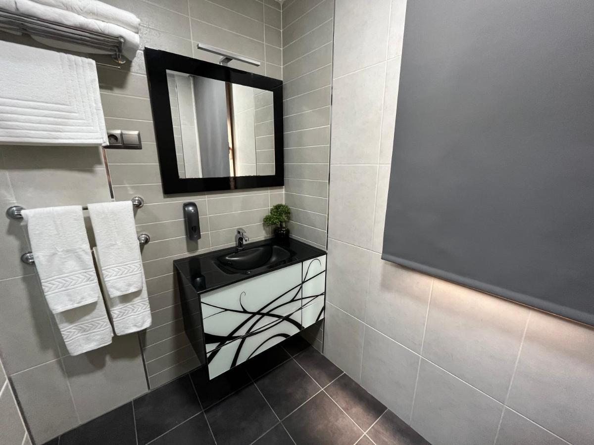 Apartamentos A Illa เรดอนเดลา ภายนอก รูปภาพ